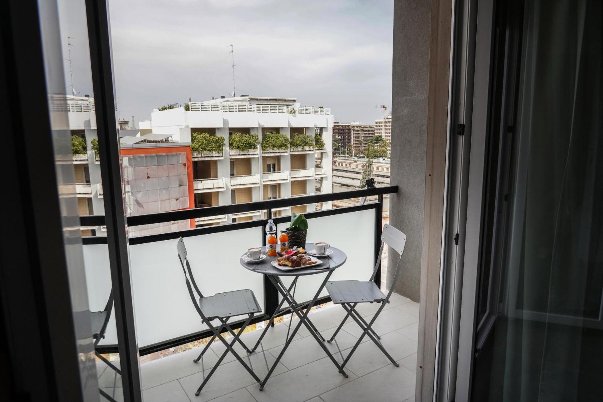 Morris Rooms Bari Exteriör bild