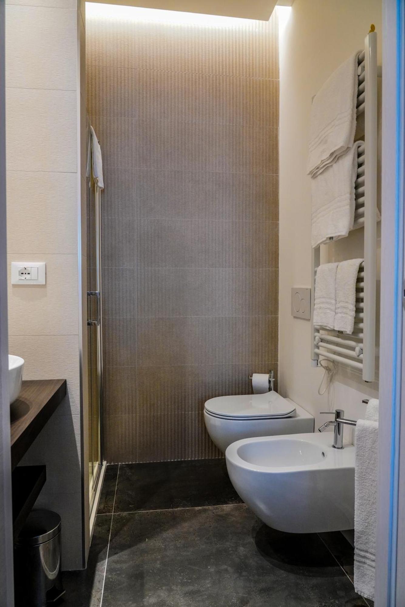 Morris Rooms Bari Exteriör bild